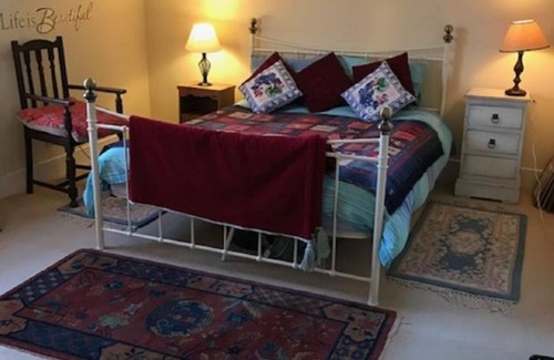East Grinstead Apartment | Long term rental apartment in Victorian building in beautiful countryside