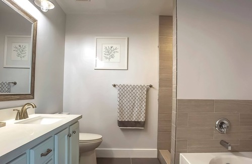 Lincoln Park House | Long Term Rental in Horse Country