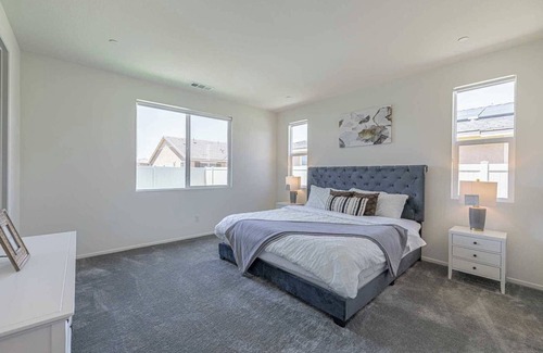 Lancaster House | Long Term Stay-Retreat｜Fenced Backyard｜Dedicate Workspace｜Pet Friendly #41589
