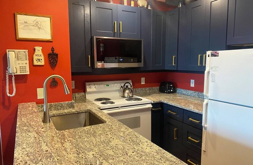 Stratton Mountain Condo | Long Trail, Walk to Lifts