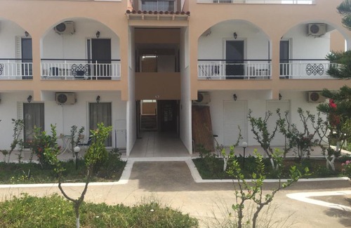 Papastavraiika Apartment | Long View Apartments