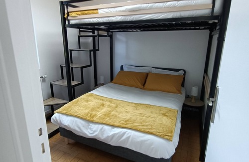 Brux House | Longhouse rental
