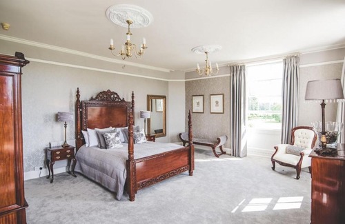 Westbrook Court Resort | Longville House
