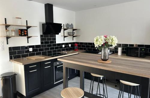 Digoin Apartment | LONOMA - Maison entière terrasse couverte et jardin clos