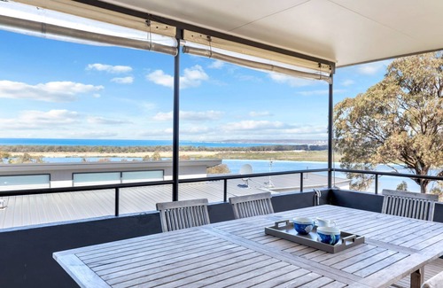 Merimbula House | Lontano - Fabulous Views