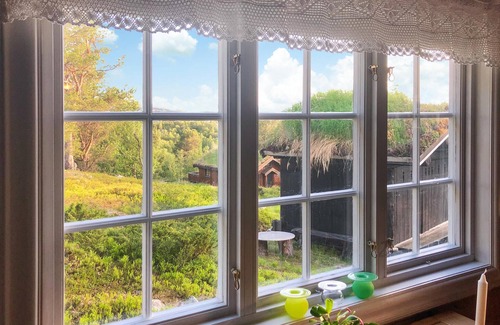 Sel House | Look forward to a wonderful time out in the rustic vacation home with sauna.