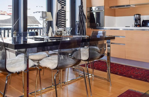 Ustaoset Apartment | Look forward to an enchanting mountain panorama in this cozy vacation apartment.