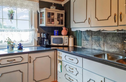 Lund House | Look forward to this cozy cottage with soul.