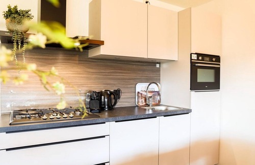 Voorthuizen House | Looking for a luxury 14-person bungalow in the Veluwe? Take a look at the group accommodations of recreation park De Boshoek and book! ✓ Wide range ✓ View directly