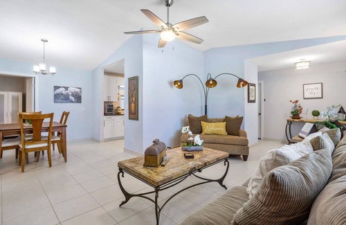 Wellington House | Looking for a peaceful getaway? This Wellington "Casita" Home Awaits You!