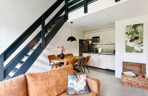 Norg House | Looking for the perfect family holiday bungalow? Look no further than our 6-person child-friendly bungalow at Norgerberg in Drenthe. Enjoy the sunshine and fresh forest air while your children play and explore in nature.