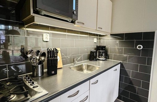 Norg House | Looking for the perfect family holiday bungalow? Look no further than our 6-person child-friendly bungalow at Norgerberg in Drenthe. Enjoy the sunshine and fresh forest air while your children play and explore in nature.
