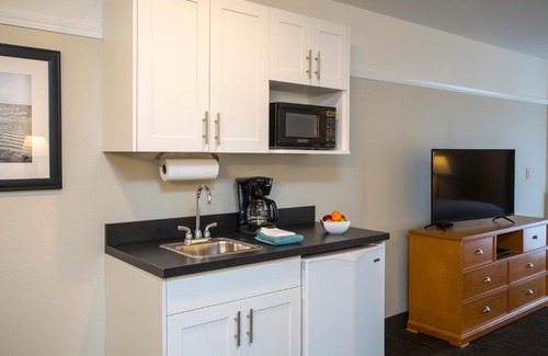 Lincoln City Hotel | Looking Glass Inn