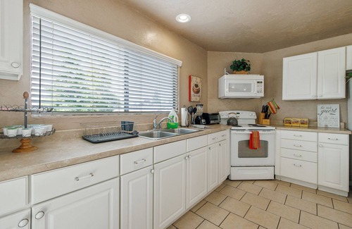 Tulare House | Lookout Landing! Loft Porch