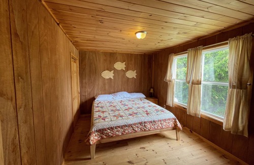Brier Hill Cabin | Loon Lodge - The Lodges at Oak Point, 1000 Islands - Right on the River!