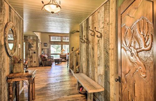 Troy House | Loose Moose Lodge - 31 Acres on Yaak River!