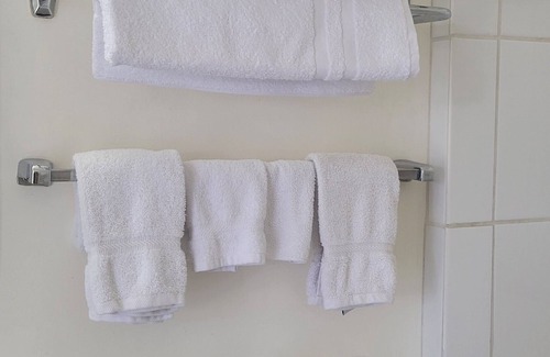 Kingston Hotel | Lord Nelson Motel