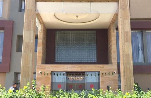 Jamnagar Hotel | Lords Eco Inn Jamnagar - Apple Gate