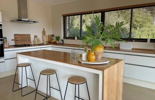 Lorgues House | Lorgues Provence Views Comfort Holiday Rest 3 Km from the center!