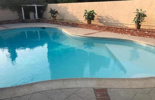 Granada Hills North House | Los Angeles 6 bedrooms 3 bathrooms pool