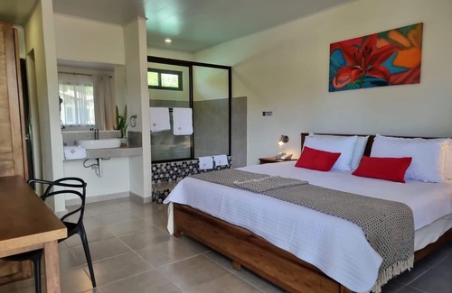 Playa Blanca Hotel | Los Lirios Hotel
