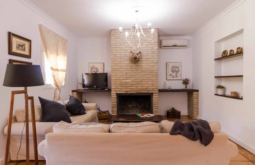Lora Del Rio House | Los Menestrales Holiday Home at the bottom of Seville North Mountains