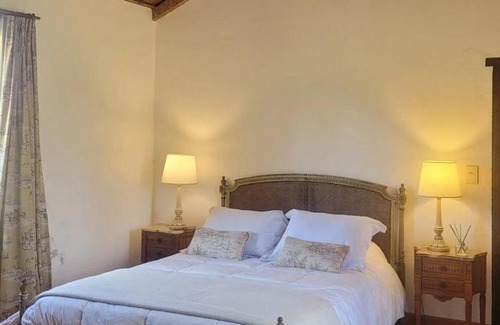 Lobos House | Los Ranchos