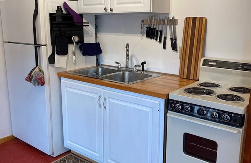 Spring Mills Cottage | Lost Dutchman Retreat Cottage