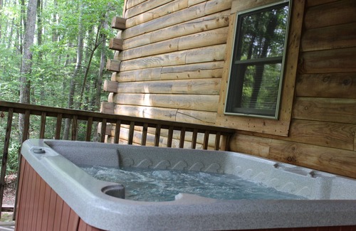 Hico Cabin | Lost Paddle Beautiful 2 Bedroom Cabin in the woods