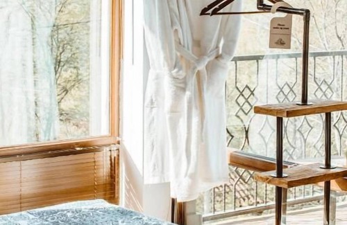 Sighnaghi Hotel | Lost Ridge Inn & Brewery & Ranch