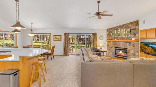 Overlook Park House | Lost - Unit 11