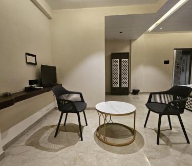 Hadapsar Hotel | Lotus Excutive