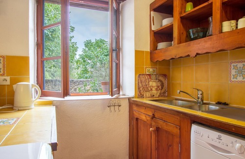 La Haute Maure House | Lou Penequet, a charming Mas in Provence with shared pool, countryside