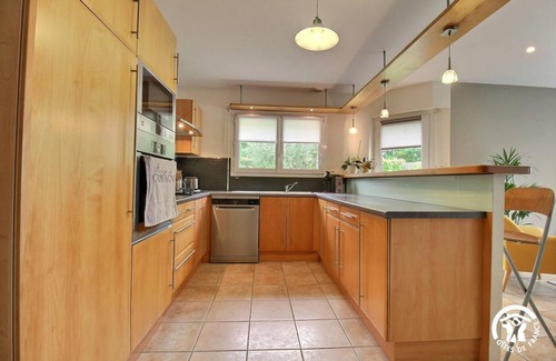 Locoal-Mendon House | Louanou - LOCOAL MENDON