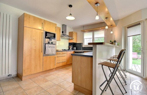 Locoal-Mendon House | Louanou - LOCOAL MENDON