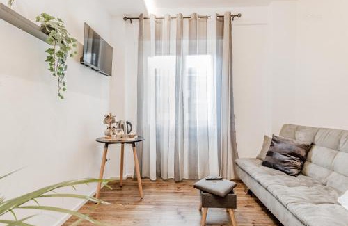 Quartiere XXIV Don Bosco Apartment | LoungeFloor Metro A Netflix & Wi-Fi