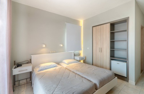 Gouvia Hotel | Louvre Hotel