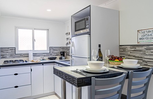 Palm Beach Apartment | Love and Peace Vacation Rental Aruba