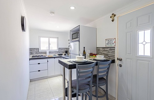 Palm Beach Apartment | Love and Peace Vacation Rental Aruba