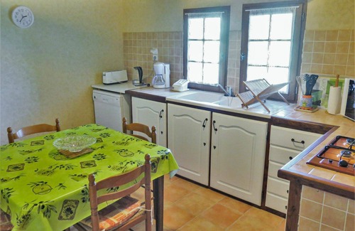 Dondas Villa | Lovely apartment in villa for 4 guests with pool, TV, terrace and parking