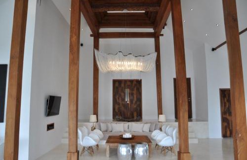 Batu Bolong Villa | Love Is Simple Bali