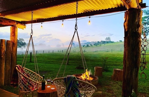 Stokers Siding Cottage | Love Lane Farmstay- Romantic couples Cottage Escape