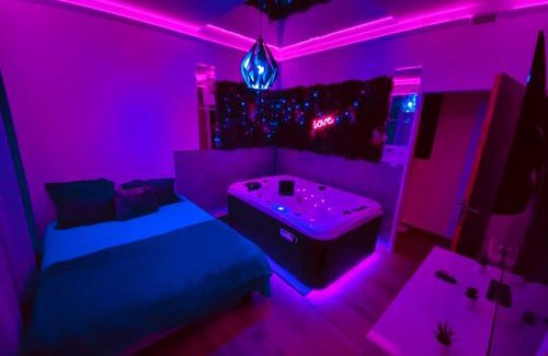 Aussonne Apartment | Love room avec jacuzzi intérieur proche Blagnac