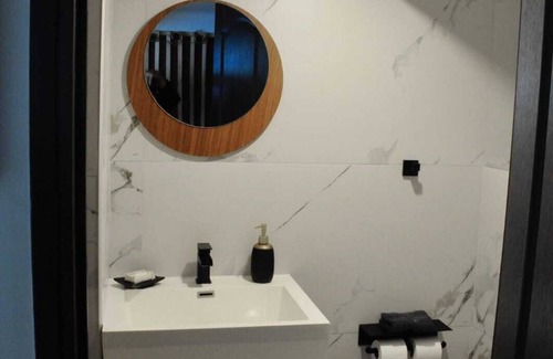 Rive-de-Gier Bed & Breakfast | Love room le belka