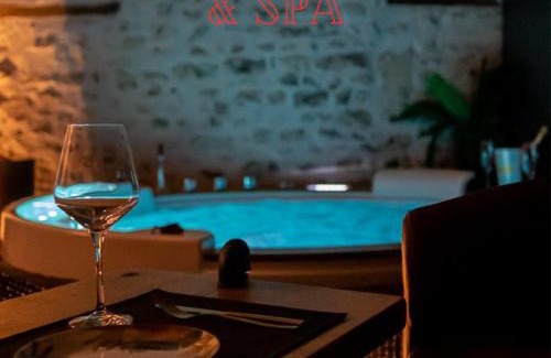 Medis Hotel | LOVE Suites & SPA "Le Chai" avec lit rond