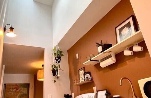 South Nashville Apartment | Love this WeHo Gem! S