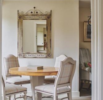 Painswick House | Lovedays Cottage, A Luxury 16th Century home in Painswick
