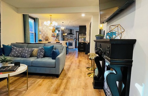 Church Street House | LoveJones Bungalow-Luxury decor, Large deck & backyard, Office, 2 fireplaces