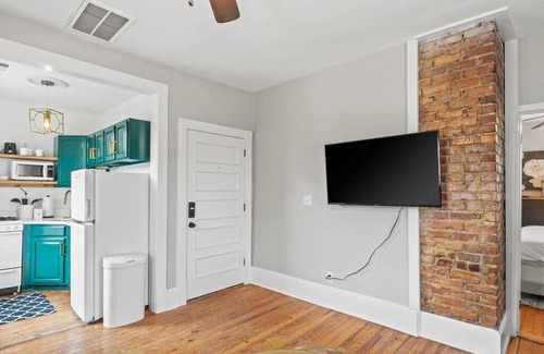 Southwest Raleigh Apartment | Lovely 1 bdrm Apt in heart of downtown Raleigh