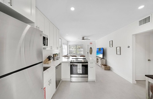 Harbordale Apartment | Lovely 1 bedroom - Just Beachy by PMI